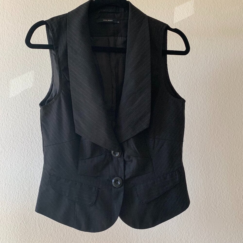 🖤 Vero Moda Sleek Black Pinstripe Vest – Chic & Sophisticated! 🖤